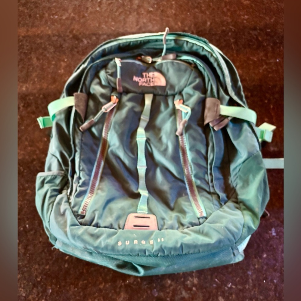 ⭐️The North Face Surge II Backpack Emerald Green⭐️